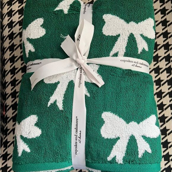 Cupcakes and Cashmere 6 Piece Green Cotton Bath Towel Set - Picture 4 of 5